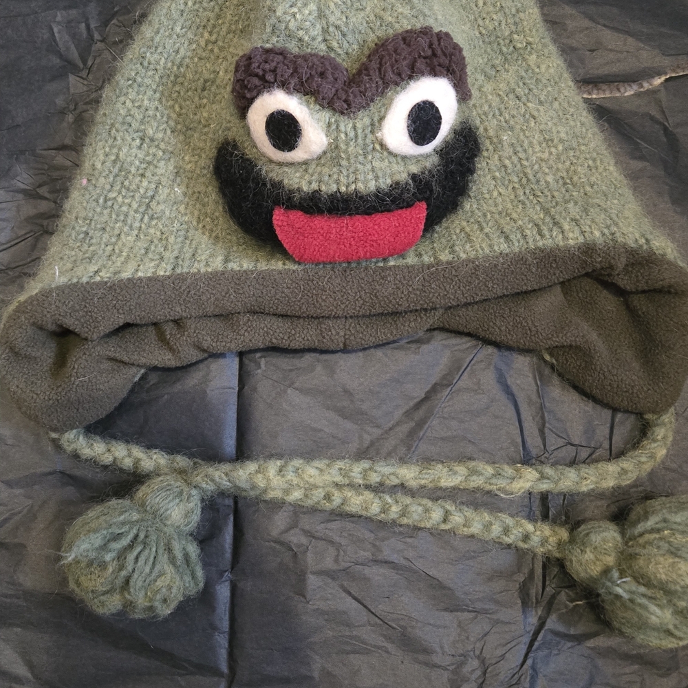 Sesams Street Oscar The Grouch Kids Knitwit Delux Toque